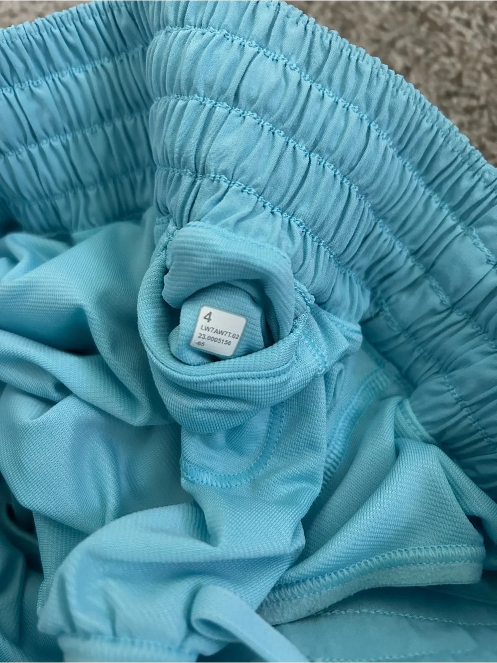 lululemon athletica lightweight aqua